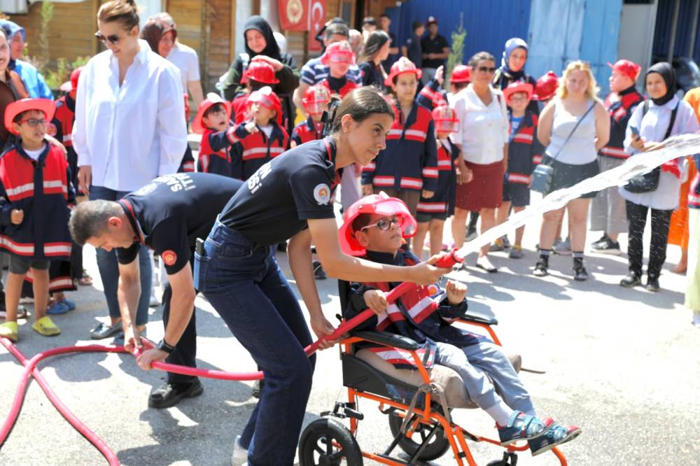 Özel çocuklar itfaiyecilik mesleğini uygulamalı öğrendi 1