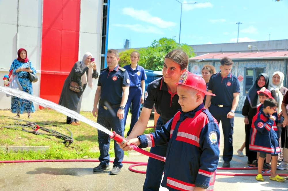 Özel çocuklar itfaiyecilik mesleğini uygulamalı öğrendi 2