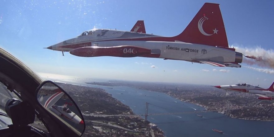 Türk Yıldızları'nın kokpitinden eşsiz İstanbul Boğazı