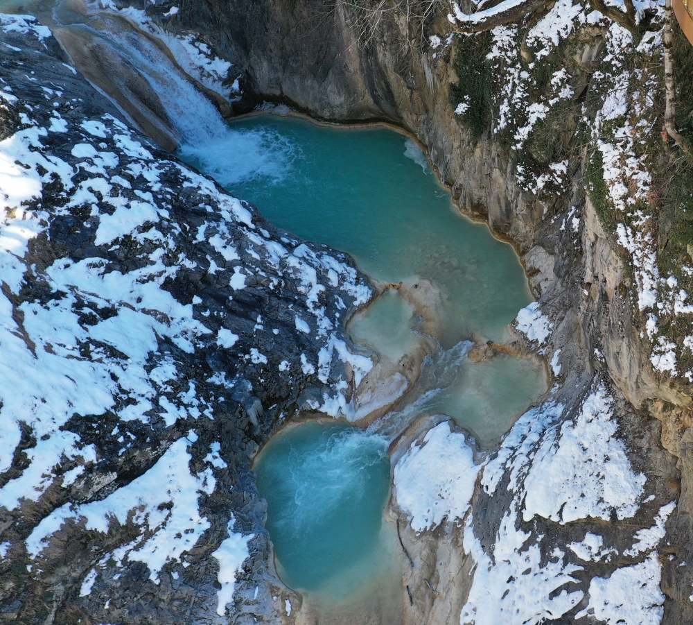 Karadeniz’de eşsiz kış manzaraları 8