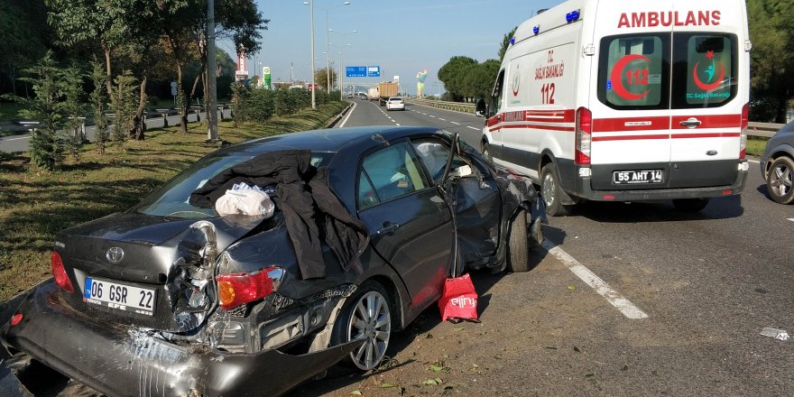 Samsun'da lastiği patlayan otomobil takla attı: 2 yaralı 