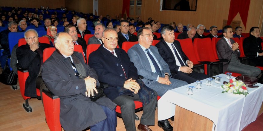 Bafra’da “2023 Eğitim Vizyonu ve Eğitimde Dönüşüm” konferansı 