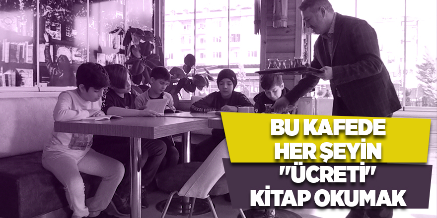 Örnek kafede her çocuğun elinde bir kitap