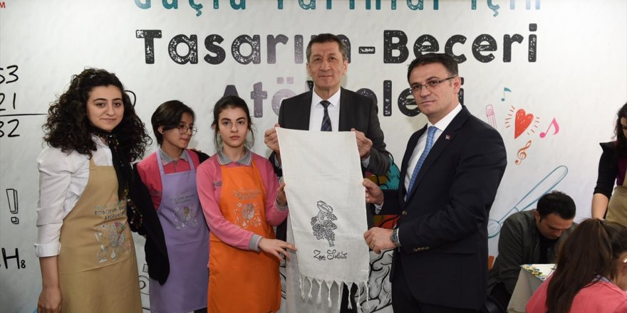 Bakan Selçuk ilk tasarım ve beceri atölyelerini açtı