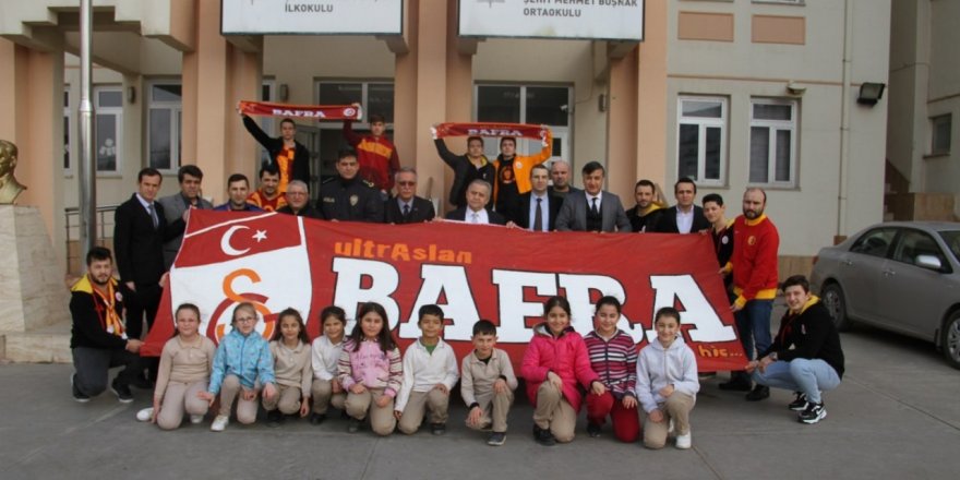 UltrAslan Bafra Taraftar Grubu kütüphane yeniledi 