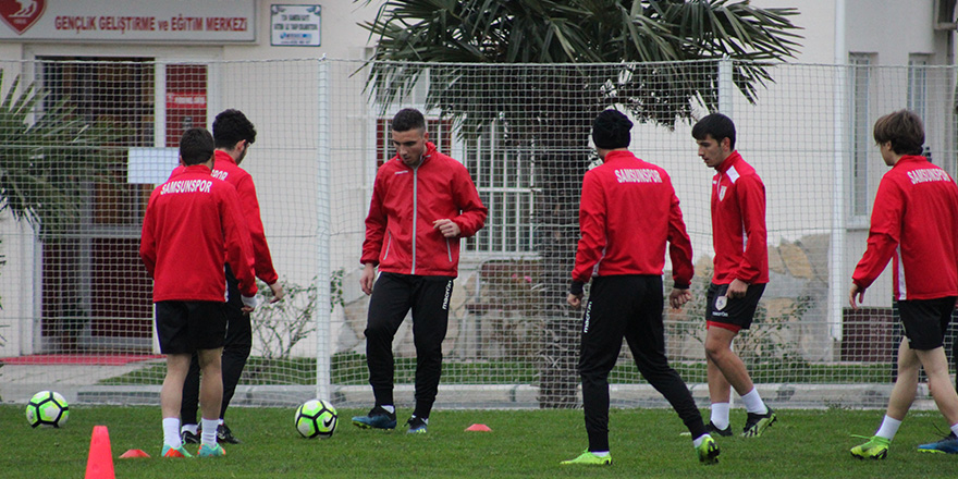 Samsunspor U19 takımı hazırlıklarını sürdürüyor 