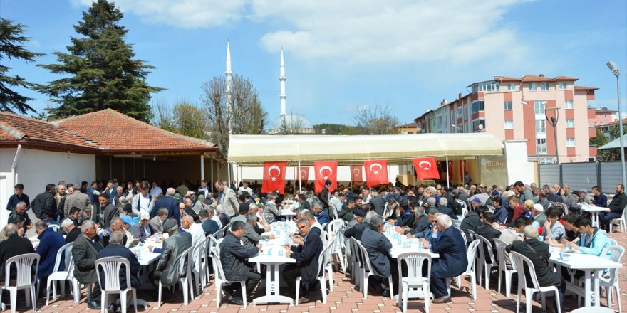 Özdemir, seçimi kazandı mevlit okuttu