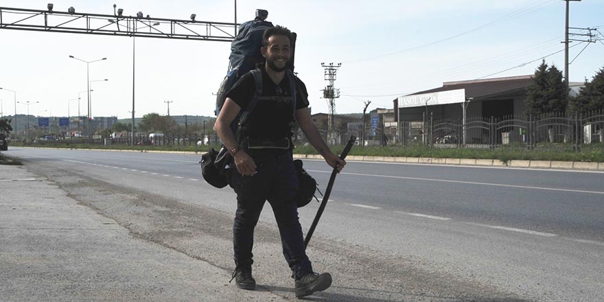 İtalyan antropolog yürüyerek Çin'e gidiyor