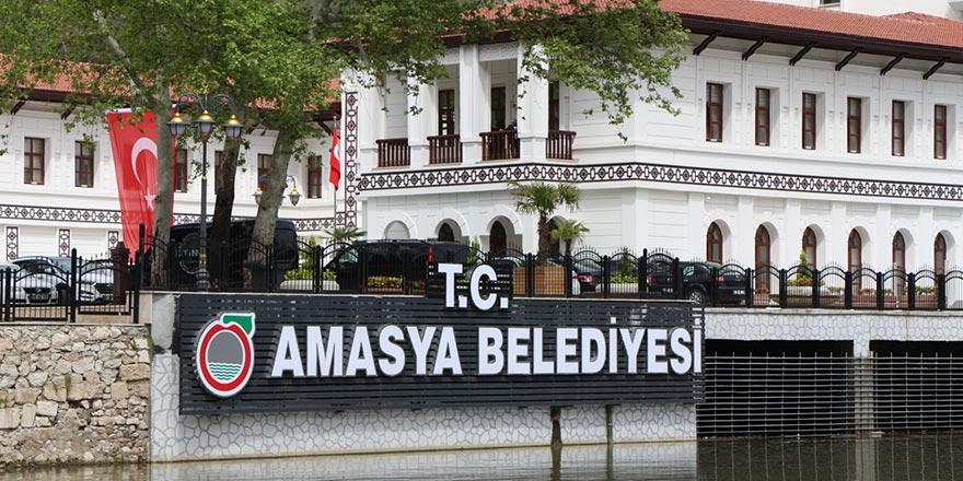 Amasya Belediyesi tabelasına 'T.C.' ibaresi eklendi