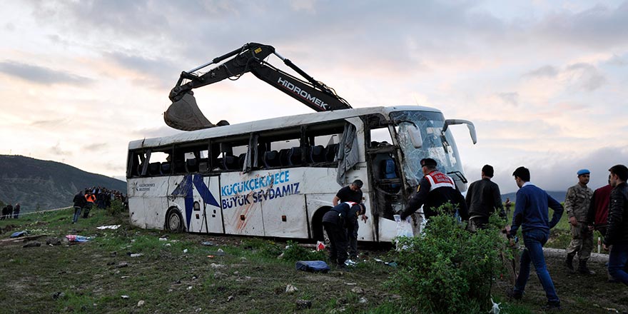 Tokat’taki otobüs kazasında ölen 7 kişinin isimleri belirlendi