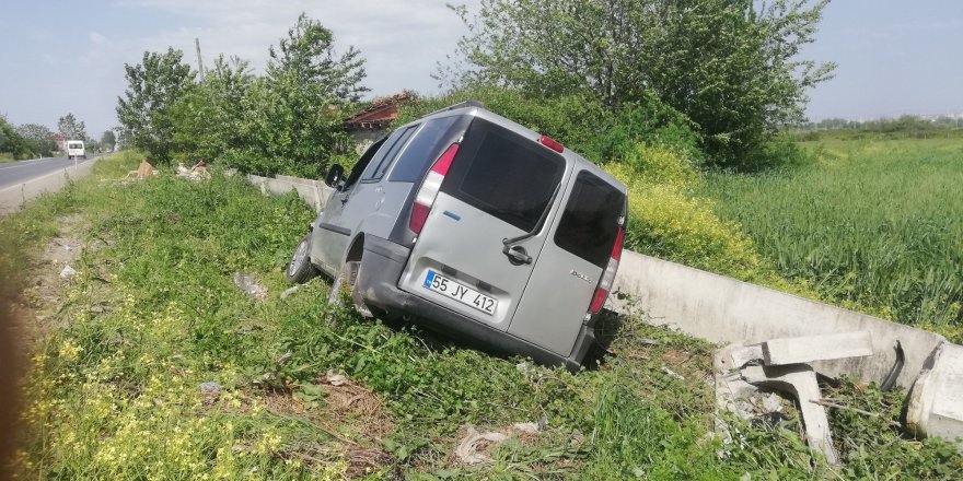 Hafif ticari araç sulama kanalına girdi: 3 yaralı 