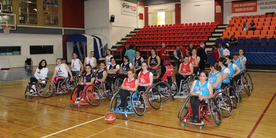 Tekerlekli Sandalye Basketbol Kadınlar Türkiye Şampiyonası başladı 