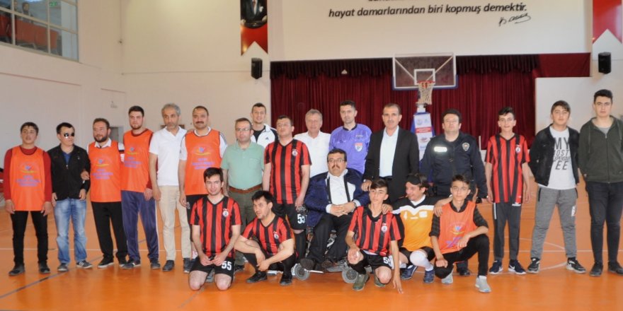 Görme engellilerden futsal maçı 