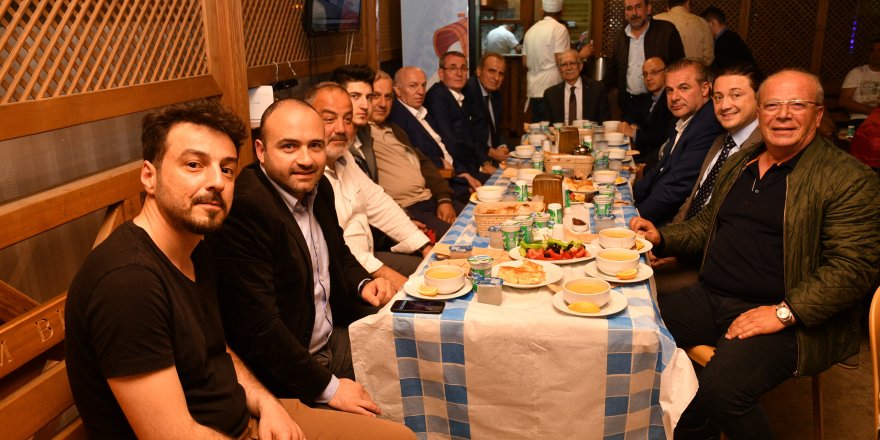 Buğday Pazarı esnafı iftar sofrasında buluştu