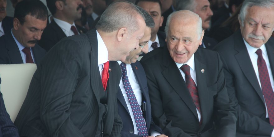 Erdoğan ve Bahçeli arasında sıcak sohbet 