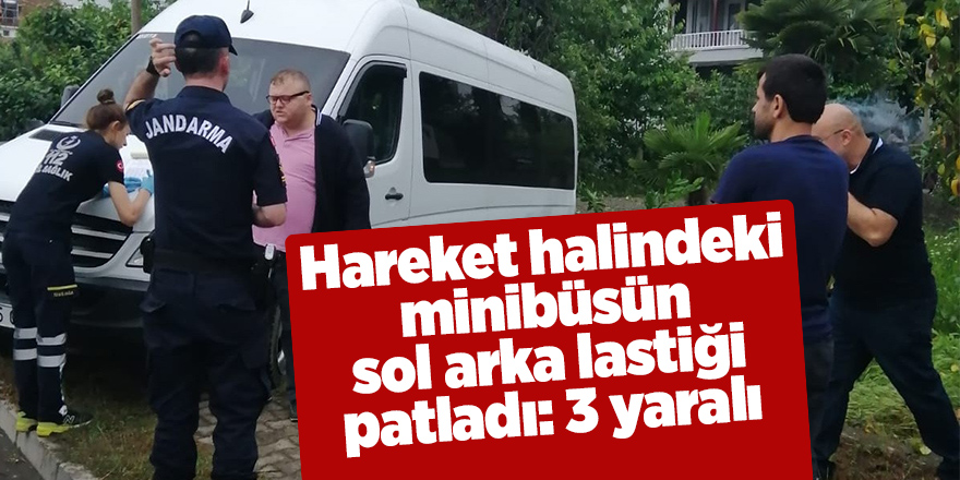 Samsun'da minibüsün lastiği patladı ve yoldan çıktı! 3 yaralı