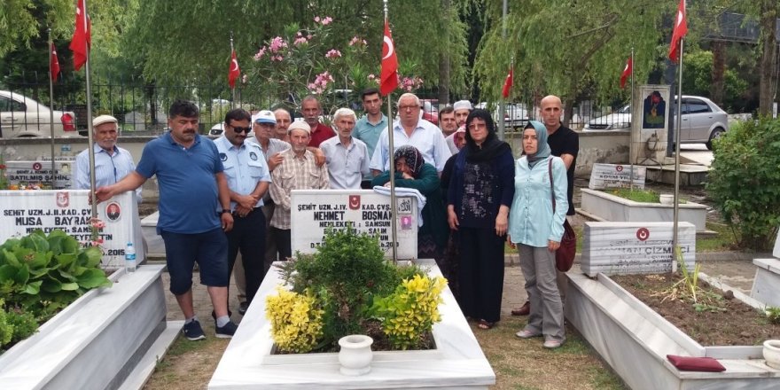 Şehit Mehmet Boşnak kabri başında anıldı 