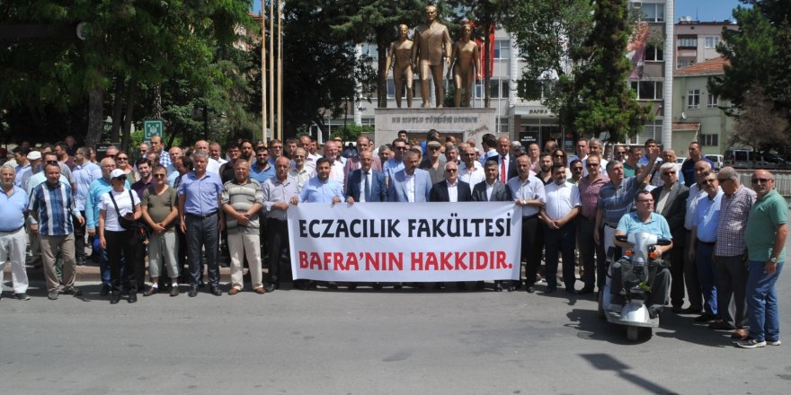 Bafralılar Eczacılık Fakültesi için basın açıklaması yaptı 