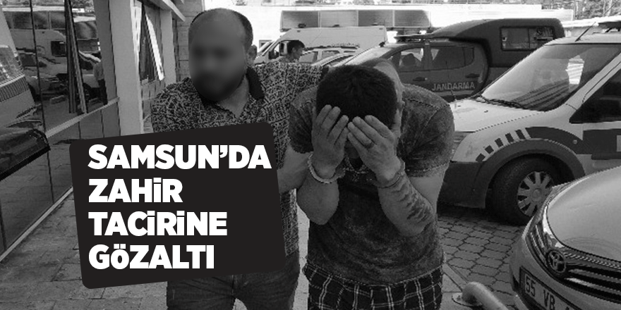 Evinde 4 çeşit uyuşturucu ile yakalandı