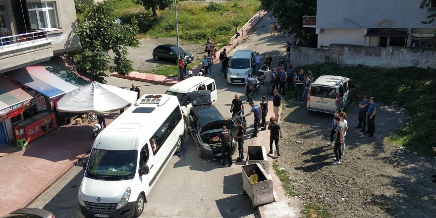 Polisten kaçan otomobil polis aracına çarparak durdu