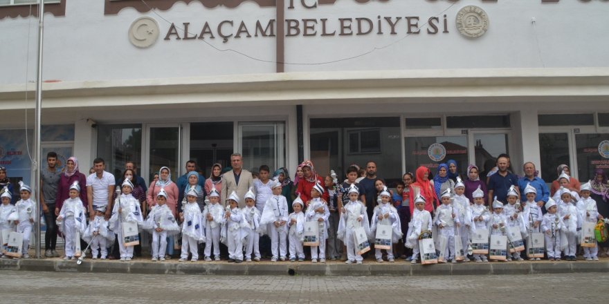 Başkan Acar, sünnet olacak çocukları sevindirdi 