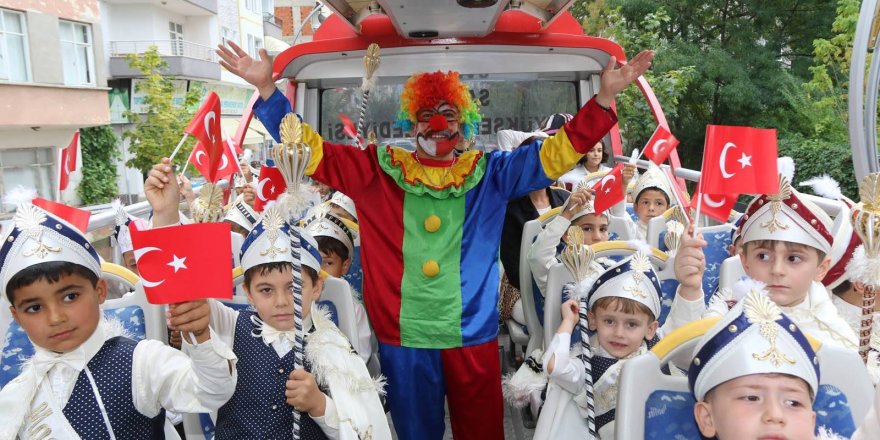 Bafra'da 16. Sünnet Şöleni ile 80 çocuk sünnet oldu