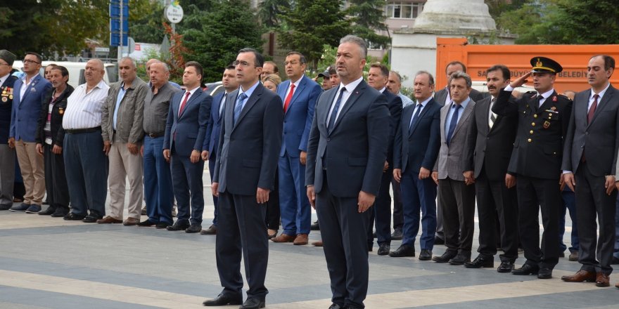 Başkan Topaloğlu: "Özgür yaşamamızı şehitlere ve gazilere borçluyuz"