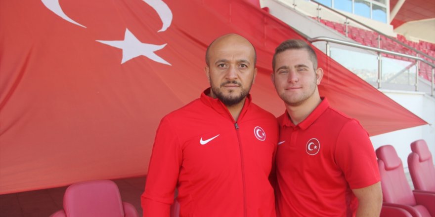 Dünya şampiyonu özel sporcudan Mehmetçik'e destek