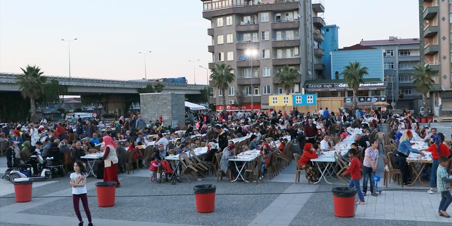 Samsun'da ilk iftar açıldı