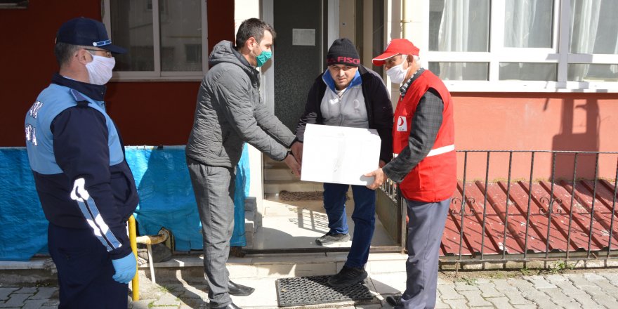 Samsun'da Kızılay ihtiyaç sahiplerini yalnız bırakmadı