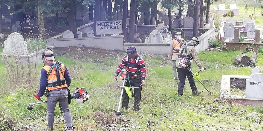 Samsun'da mezarlıklarda 'Bayram’ temizliği