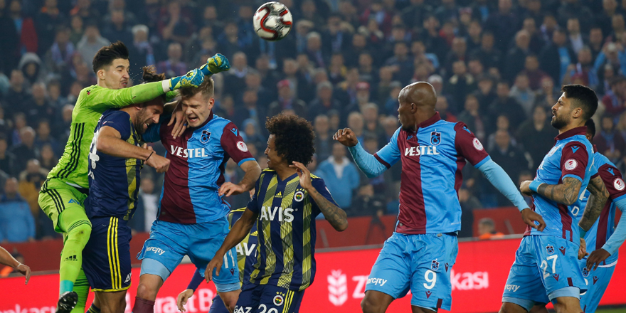 Fenerbahçe-Trabzonspor maçını Cüneyt Çakır yönetecek