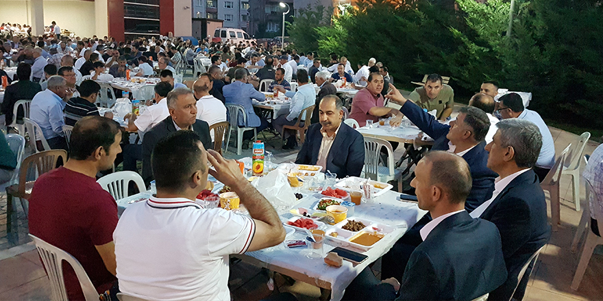 Esnaf ve sanatkarlardan iftar 