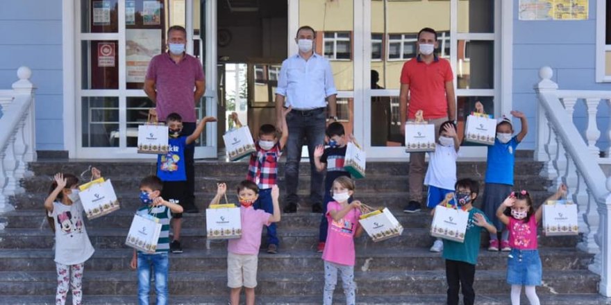 Tekkeköy Belediyesi minik öğrencilerin yüzünü güldürdü - samsun haber