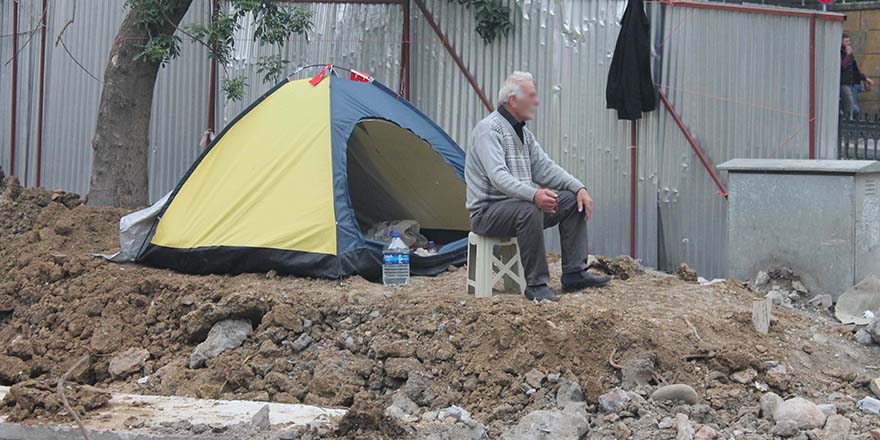 Tek kişilik çadırda güvenlik hizmeti