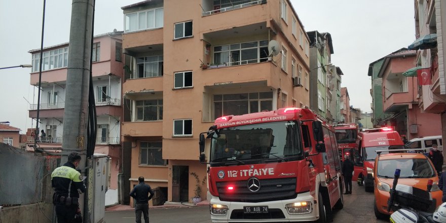 Samsun'da 3 katlı binada yangın çıktı - samsun haber