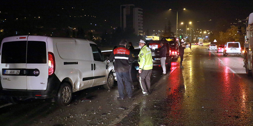 Samsun'da 7 araç kazaya karıştı: 2 yaralı  - samsun haber