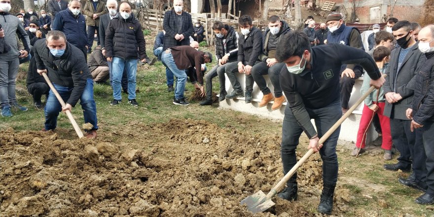 Samsun'daki yangında ağır yaralanan kadın hayatını kaybetti - samsun haber