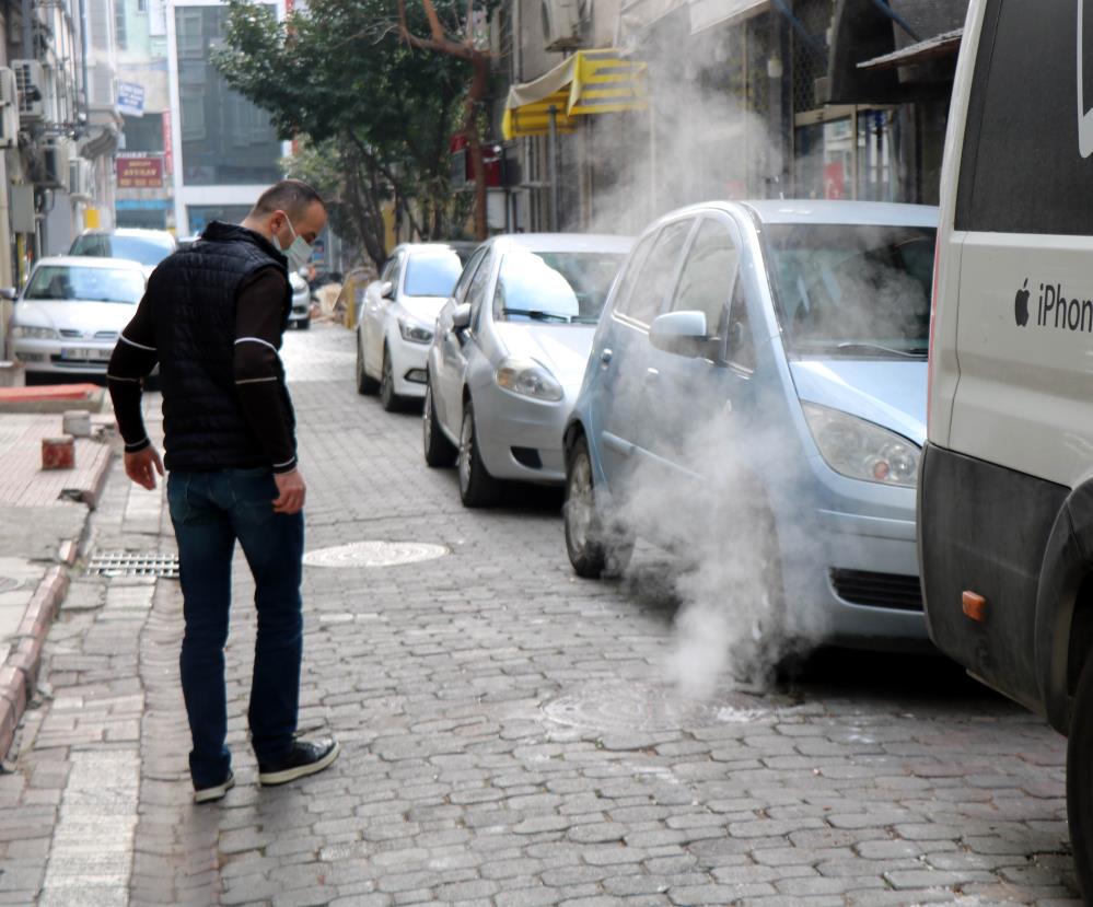 Samsun'da rögar kapağından çıkan duman korkuttu - samsun haber