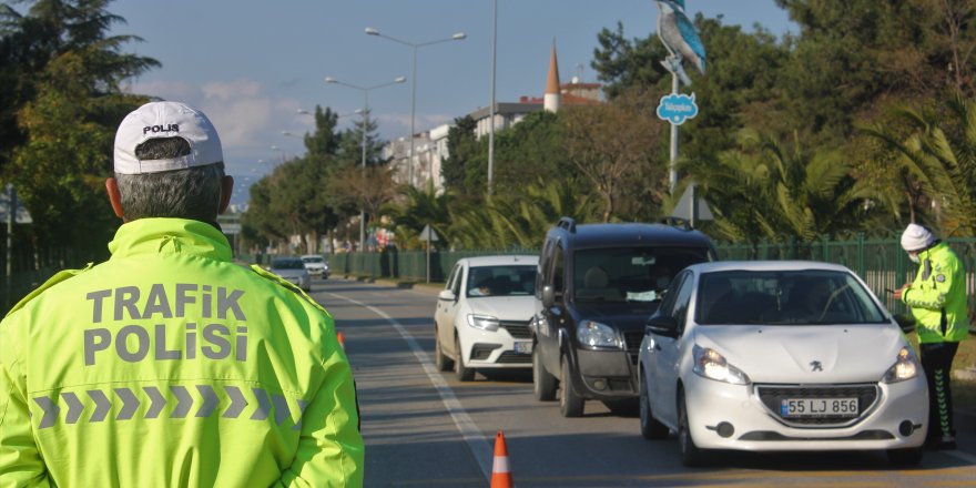 Samsun'da sokağa çıkma yasağını delenlere ceza yağdı - samsun haber