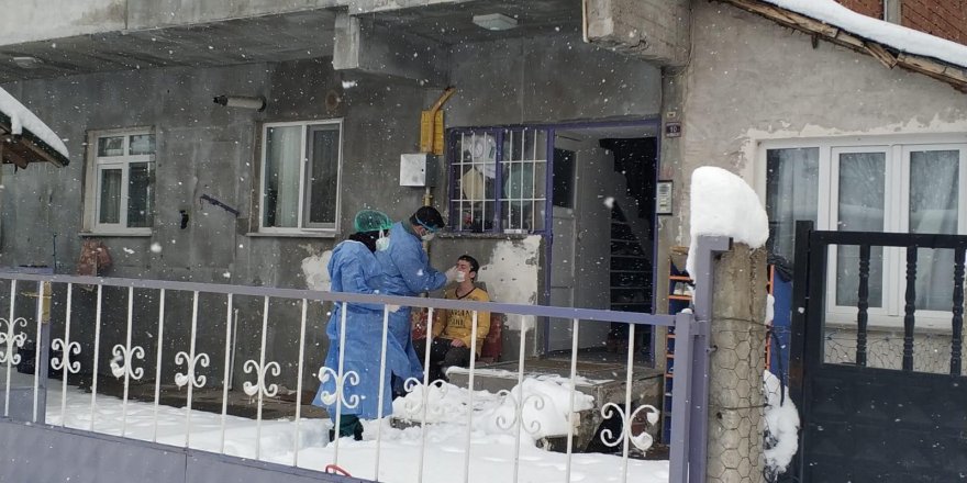 Samsun'da sağlık kahramanları  yağmur kar demiyor virüsün izini sürüyor - samsun haber