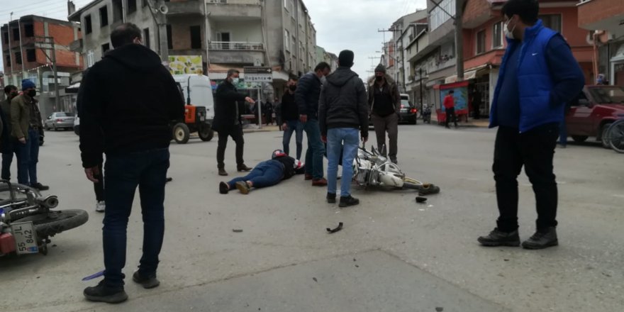 Samsun'da iki motosiklet kafa kafaya çarpıştı - samsun haber