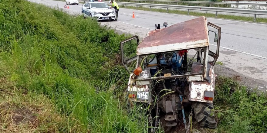 Samsun'da traktör su kanalına devrildi -samsun haber