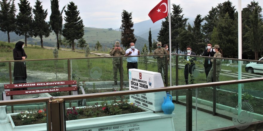 Samsunlu Şehit Ercan Zengin mezarı başında anıldı - samsun haber