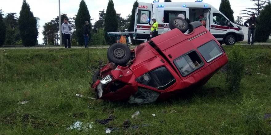 Samsun'da minibüs takla attı: 1 yaralı - samsun haber