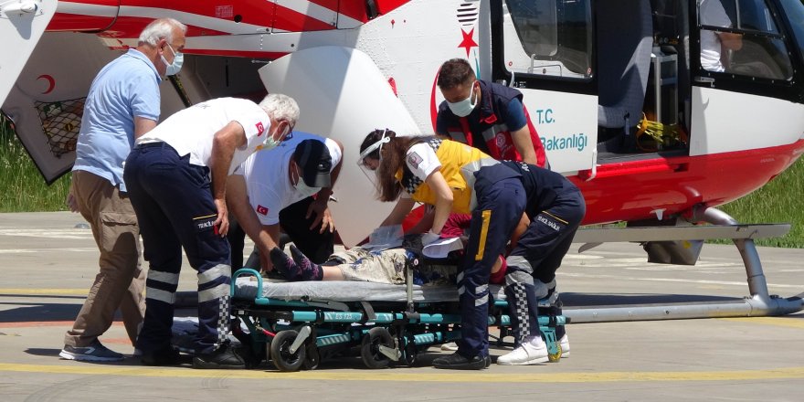 Samsun'da kafasına kamyonetin arka kapağı düştü