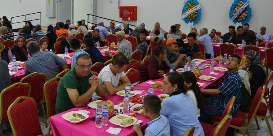 Engelliler derneğinden iftar programı