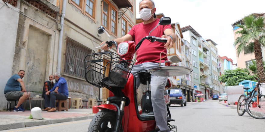 Samsun'da çayları motosikletle dağıtıyor - samsun haber