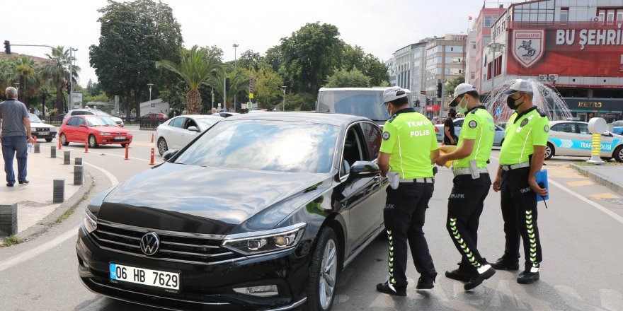 Samsun'da polisten ebeveynlere broşür çocuklara kırmızı düdük - samsun haber