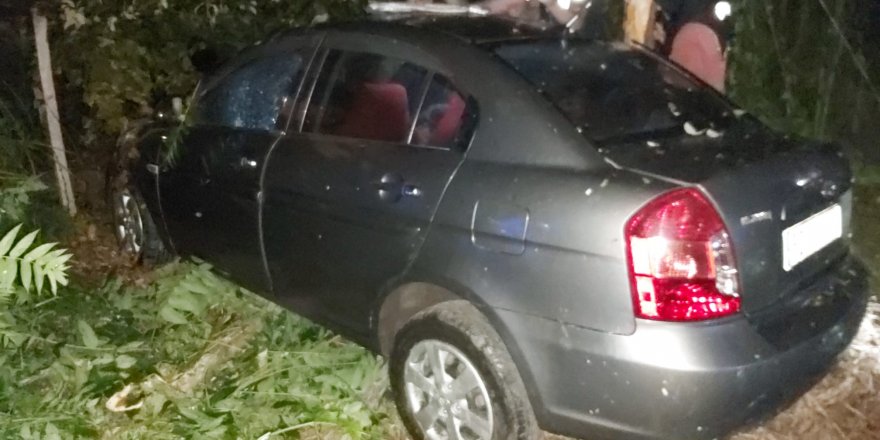 Samsun'da otomobil yoldan çıktı: 2 yaralı - samsun haber